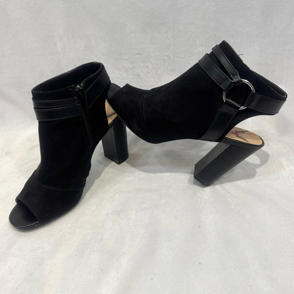 Penny loves Kenny black suede and leather heeled sandal bootie size 7.5